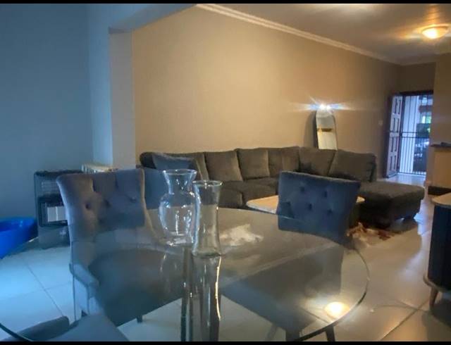 2 BEDROOM APARTMENT FOR SALE IN LONEHILL